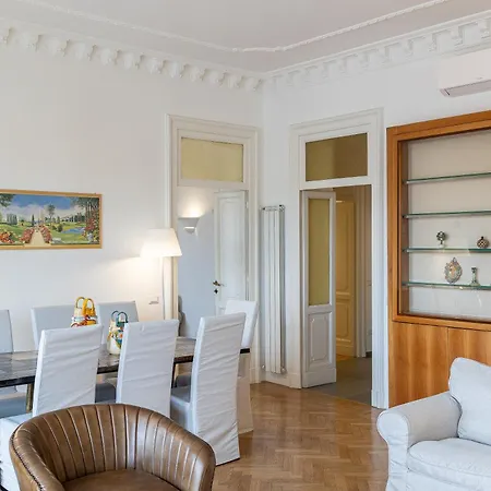 Amazing Piazza Fiume Apartament