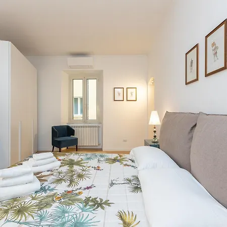 Amazing Piazza Fiume Apartament