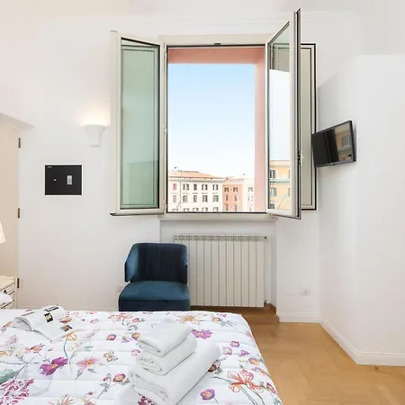 Amazing Piazza Fiume *