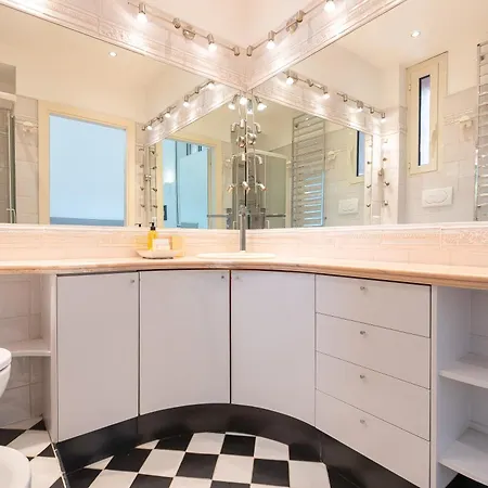 Amazing Piazza Fiume *