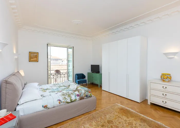 Amazing Piazza Fiume